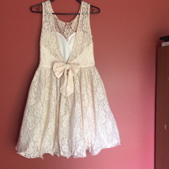 Lacy dress! So super cute! - Picture 5 of 7